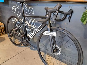 Used BMC Teammachine SLR TWO 2024 2024 Road & Gravel, Black — image 2 of 4
