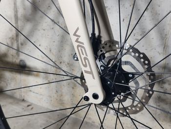 Used Megamo WEST 15 2023 2023 Road & Gravel, White — image 5 of 9