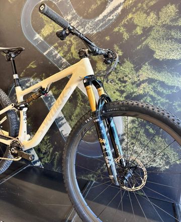 Used Specialized Epic Sram Eagle Transmission XX 2022 Mountainbike, White — image 8 of 10