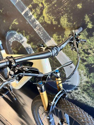 Used Specialized Epic Sram Eagle Transmission XX 2022 Mountainbike, White — image 7 of 10