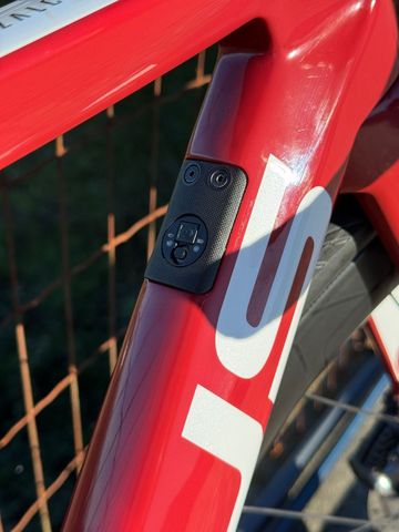 Used Focus IZALCO MAX DISC 9.6 2021 2021 Road & Gravel, Red — image 10 of 10