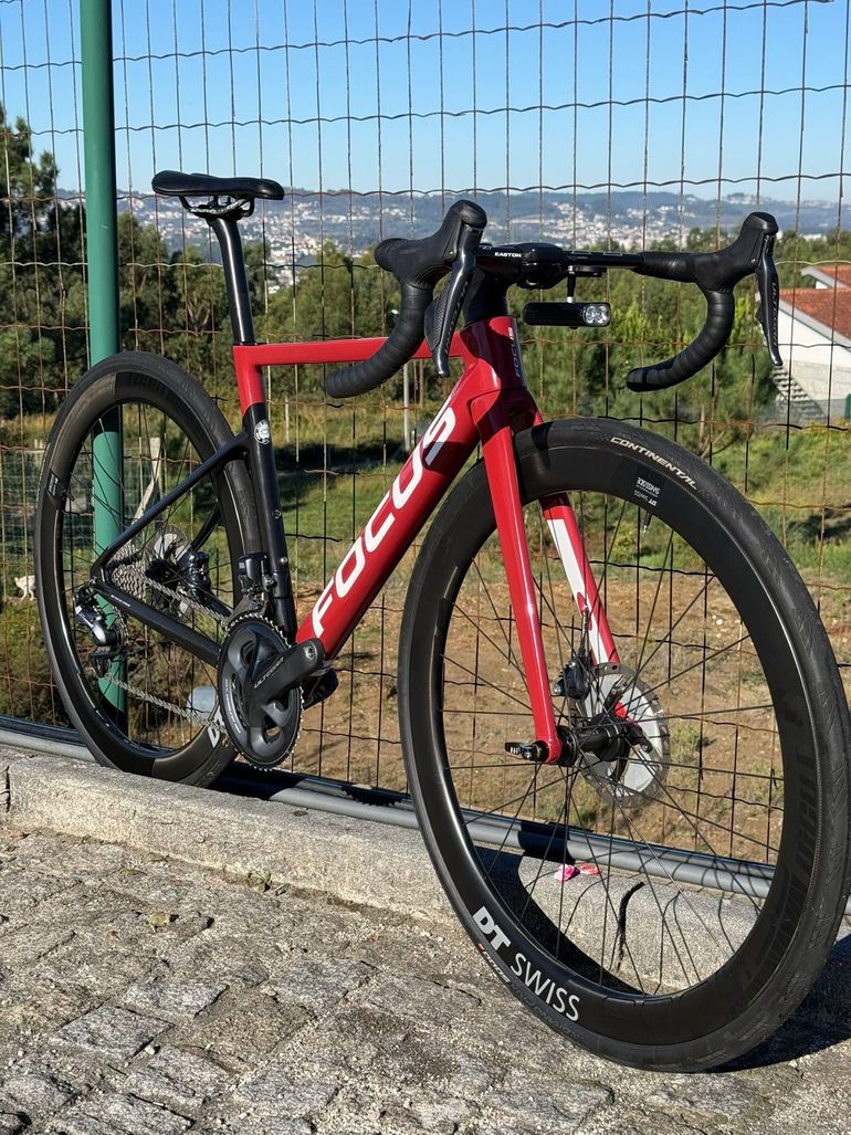 Used Focus IZALCO MAX DISC 9.6 2021 2021 Road & Gravel, Red — image 2 of 10