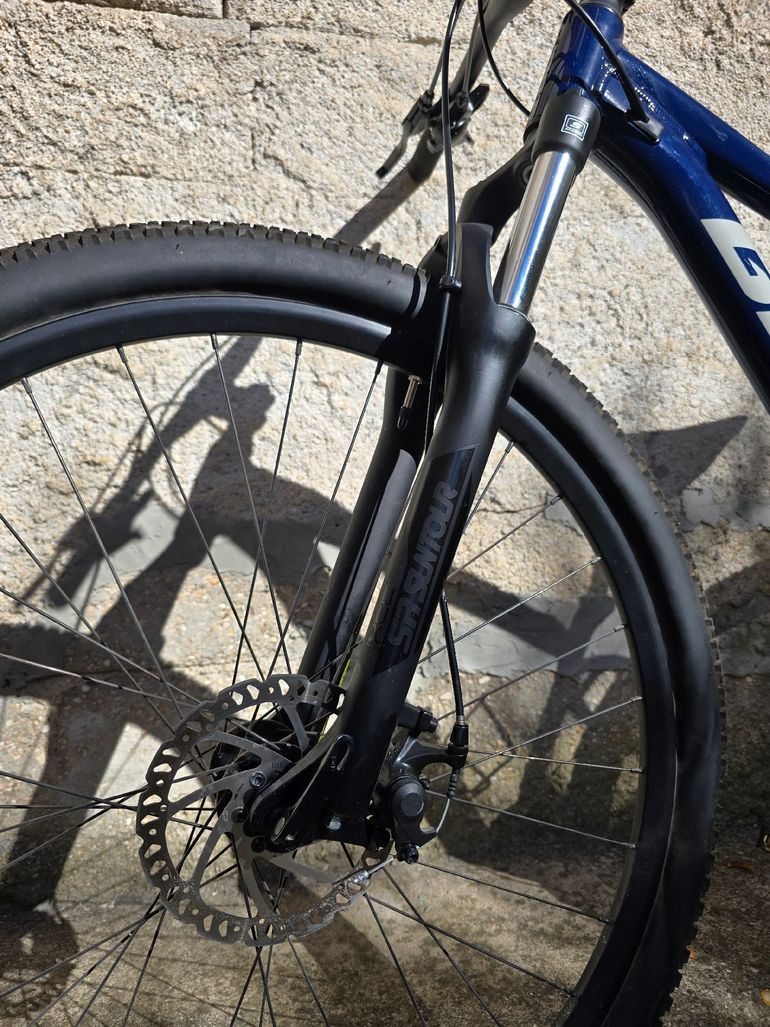 Used Giant Talon 4 2021 2021 Mountainbike, Blue, 27.5, 29 — image 23 of 26