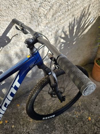 Used Giant Talon 4 2021 2021 Mountainbike, Blue, 27.5, 29 — image 6 of 26