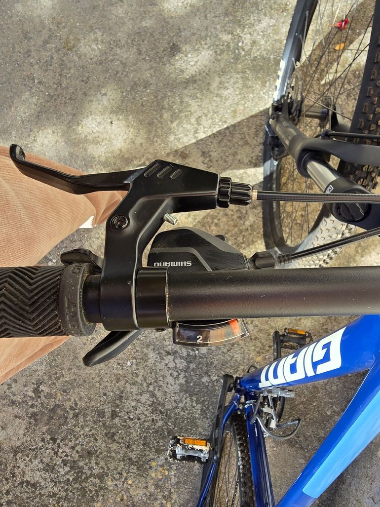 Used Giant Talon 4 2021 2021 Mountainbike, Blue, 27.5, 29 — image 26 of 26