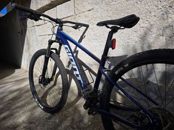 Used Giant Talon 4 2021 2021 Mountainbike, Blue, 27.5, 29 — image 20 of 26