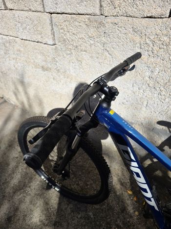 Used Giant Talon 4 2021 2021 Mountainbike, Blue, 27.5, 29 — image 21 of 26