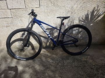Used Giant Talon 4 2021 2021 Mountainbike, Blue, 27.5, 29 — image 17 of 26
