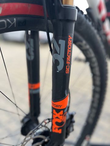 Used Trek Procaliber Shimano XTR 2021 Mountainbike, White — image 6 of 10