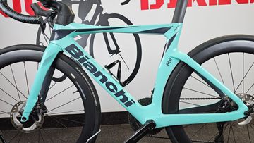 Used Bianchi Oltre Comp Ultegra Di2 2023 2023 Road & Gravel, Blue — image 10 of 33
