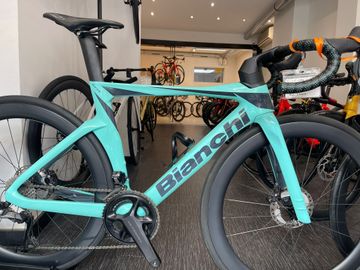Used Bianchi Oltre Comp Ultegra Di2 2023 2023 Road & Gravel, Blue — image 2 of 33