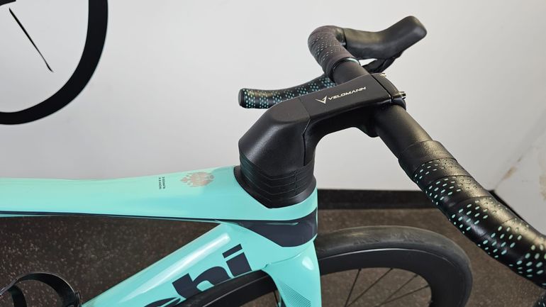 Used Bianchi Oltre Comp Ultegra Di2 2023 2023 Road & Gravel, Blue — image 16 of 33