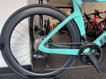 Used Bianchi Oltre Comp Ultegra Di2 2023 2023 Road & Gravel, Blue — image 29 of 33