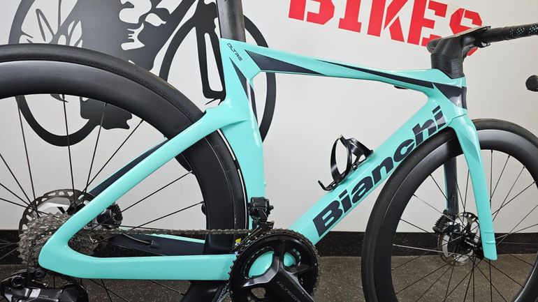 Used Bianchi Oltre Comp Ultegra Di2 2023 2023 Road & Gravel, Blue — image 18 of 33