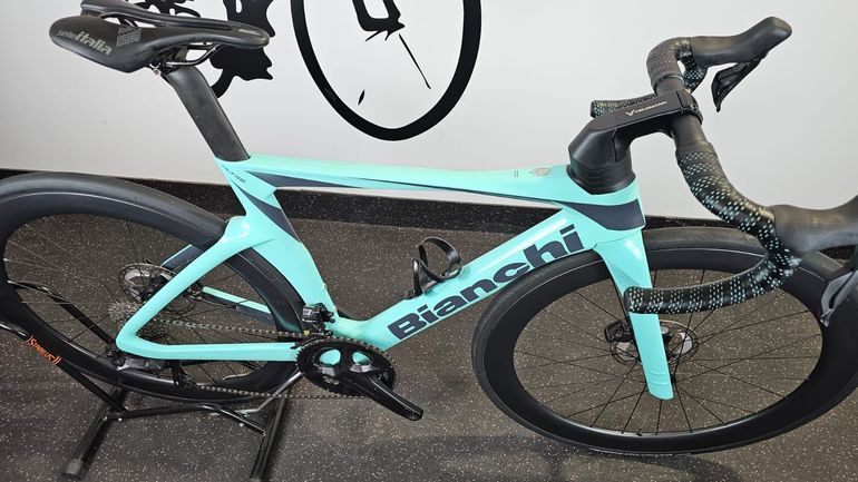Used Bianchi Oltre Comp Ultegra Di2 2023 2023 Road & Gravel, Blue — image 14 of 33