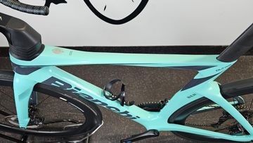 Used Bianchi Oltre Comp Ultegra Di2 2023 2023 Road & Gravel, Blue — image 11 of 33
