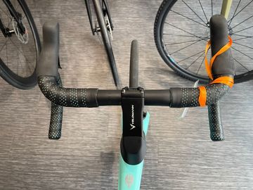 Used Bianchi Oltre Comp Ultegra Di2 2023 2023 Road & Gravel, Blue — image 31 of 33