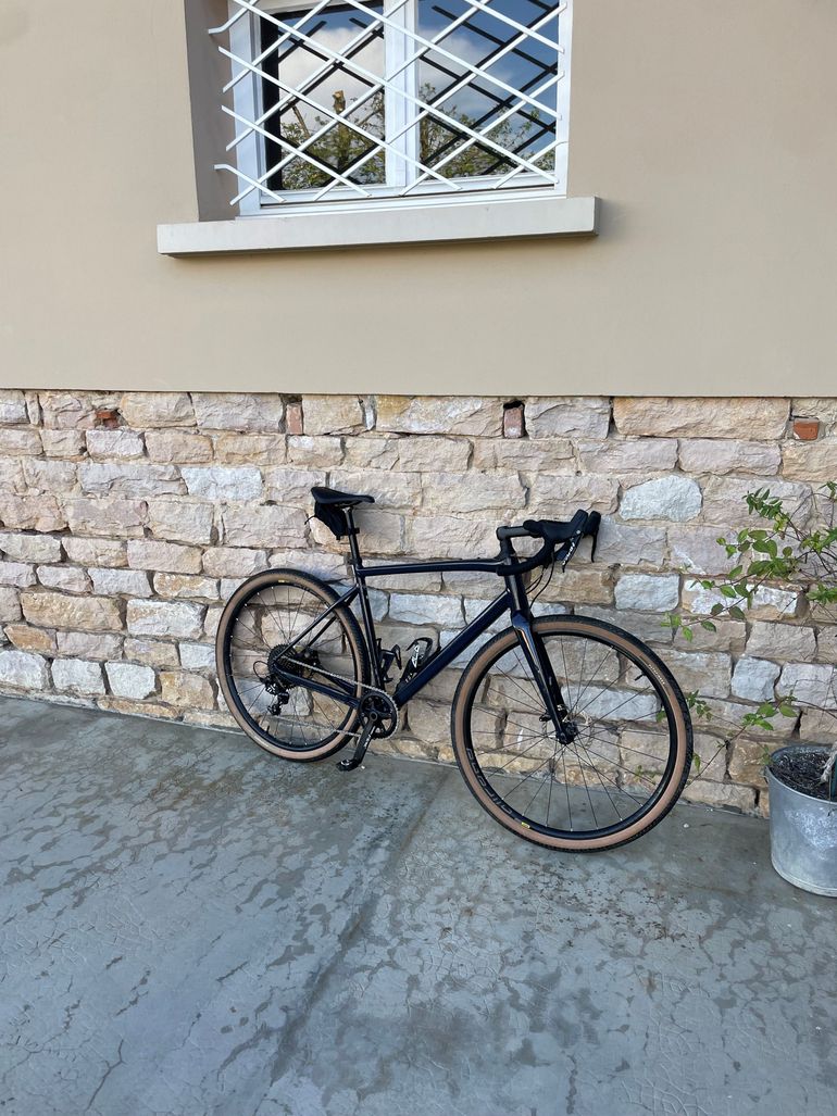 Used Specialized Diverge Comp E5 2024 2024 Road & Gravel, Blue — image 2 of 3