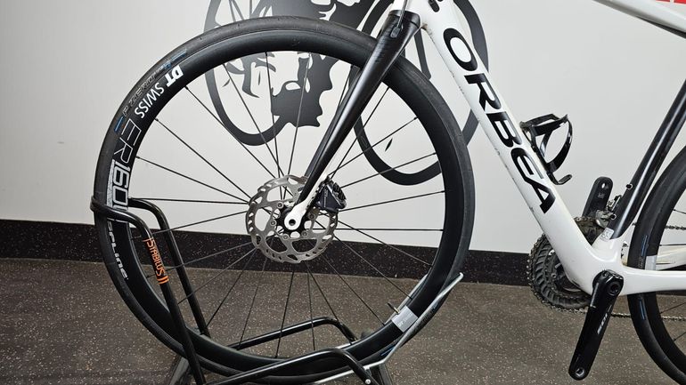 Used Orbea M30 Team-D Disc 2020 2020 Road & Gravel, White — image 4 of 21