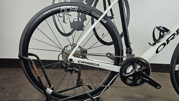 Used Orbea M30 Team-D Disc 2020 2020 Road & Gravel, White — image 17 of 21