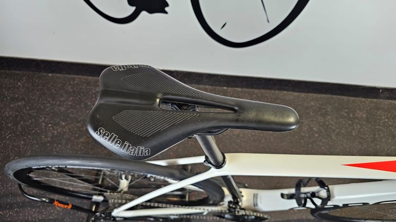 Used Orbea M30 Team-D Disc 2020 2020 Road & Gravel, White — image 12 of 21