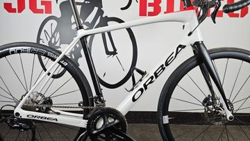 Used Orbea M30 Team-D Disc 2020 2020 Road & Gravel, White — image 21 of 21