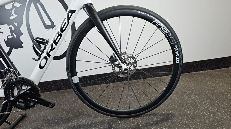 Used Orbea M30 Team-D Disc 2020 2020 Road & Gravel, White — image 14 of 21