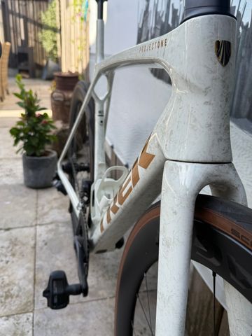 Used Trek SLR Gen8 2023 Road & Gravel, White — image 2 of 6