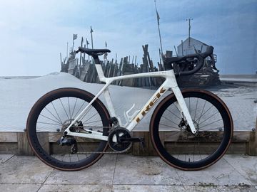 Used Trek SLR Gen8 2023 Road & Gravel, White — image 1 of 6