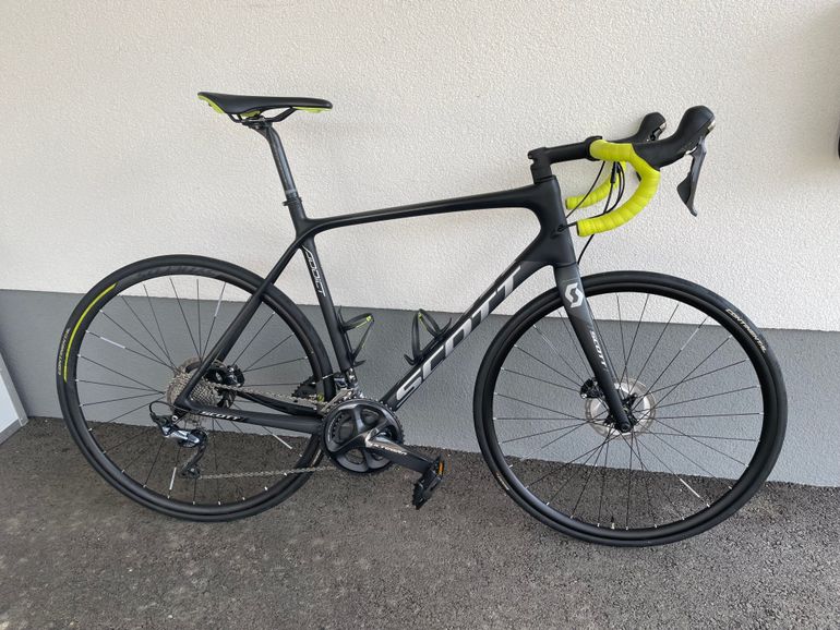 Used Scott Addict 10 disc 2018 2018 Road & Gravel, Black — image 2 of 10