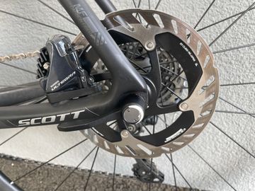 Used Scott Addict 10 disc 2018 2018 Road & Gravel, Black — image 9 of 10