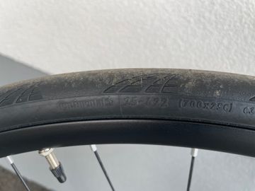 Used Scott Addict 10 disc 2018 2018 Road & Gravel, Black — image 7 of 10