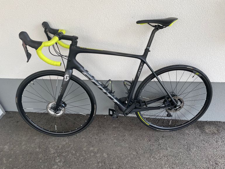 Used Scott Addict 10 disc 2018 2018 Road & Gravel, Black — image 1 of 10