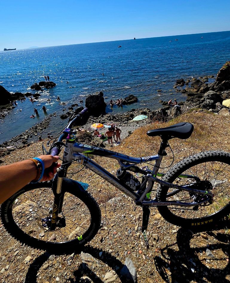 Used ROCKRIDER Full suspension Microshift 26 2023 Mountainbike, Light Gray — image 7 of 7