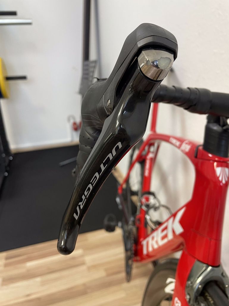 Used Trek Madone SL 6 2019 2019 Road & Gravel, Red — image 7 of 22
