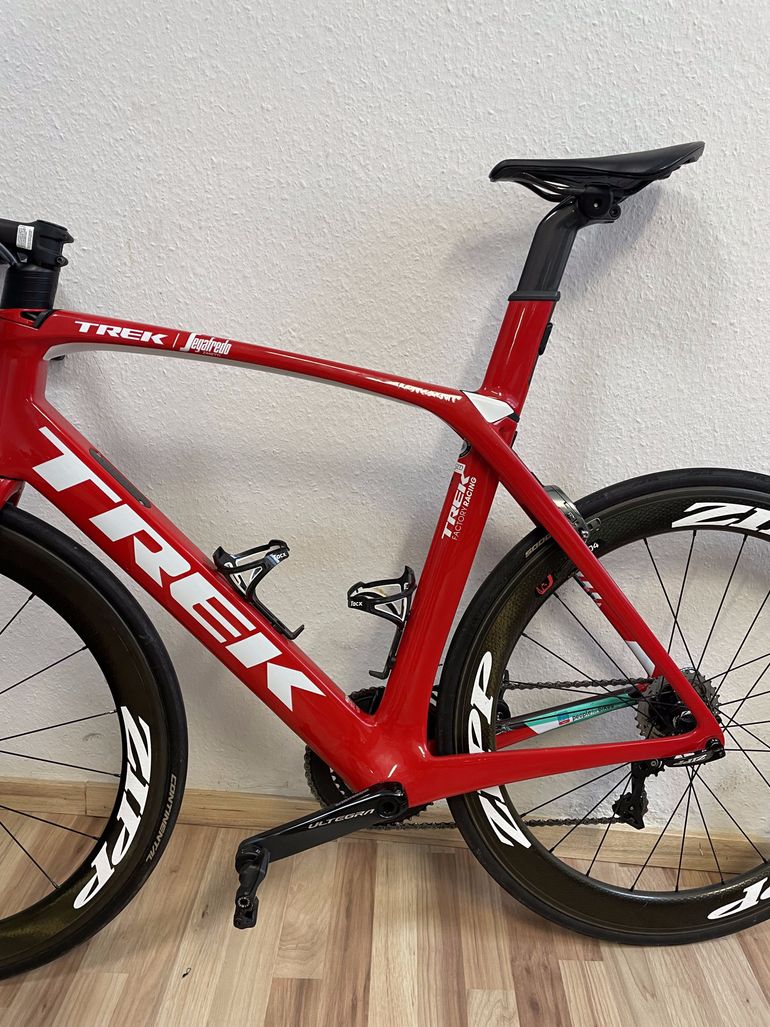Used Trek Madone SL 6 2019 2019 Road & Gravel, Red — image 21 of 22