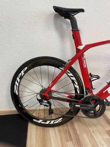 Used Trek Madone SL 6 2019 2019 Road & Gravel, Red — image 14 of 22