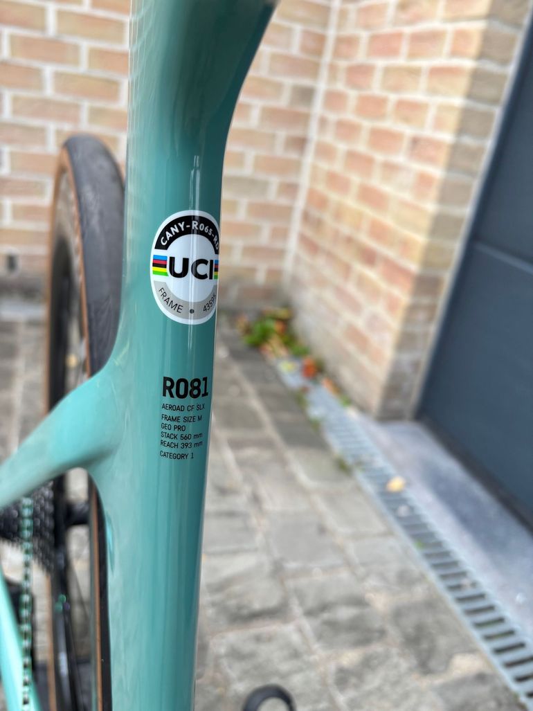 Used Canyon Aeroad CF SLX 7 eTap 2023 2023 Road & Gravel, Green — image 7 of 12