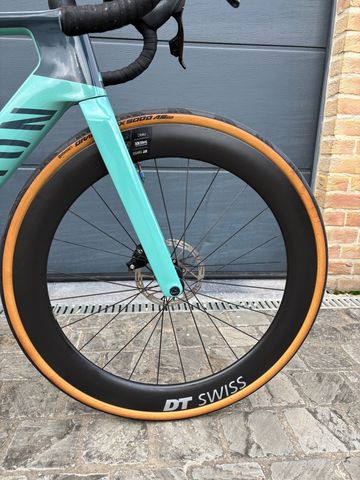 Used Canyon Aeroad CF SLX 7 eTap 2023 2023 Road & Gravel, Green — image 2 of 12