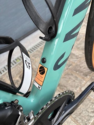 Used Canyon Aeroad CF SLX 7 eTap 2023 2023 Road & Gravel, Green — image 8 of 12