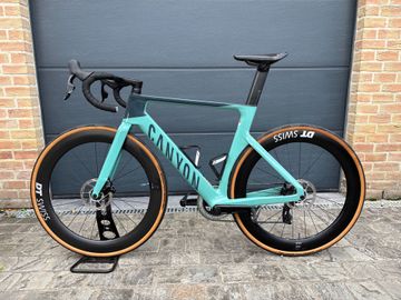 Used Canyon Aeroad CF SLX 7 eTap 2023 2023 Road & Gravel, Green — image 12 of 12