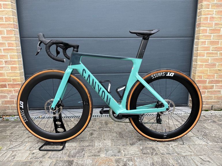 Used Canyon Aeroad CF SLX 7 eTap 2023 2023 Road & Gravel, Green — image 12 of 12