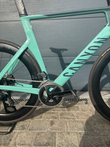 Used Canyon Aeroad CF SLX 7 eTap 2023 2023 Road & Gravel, Green — image 3 of 12