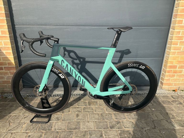 Used Canyon Aeroad CF SLX 7 eTap 2023 2023 Road & Gravel, Green — image 10 of 12