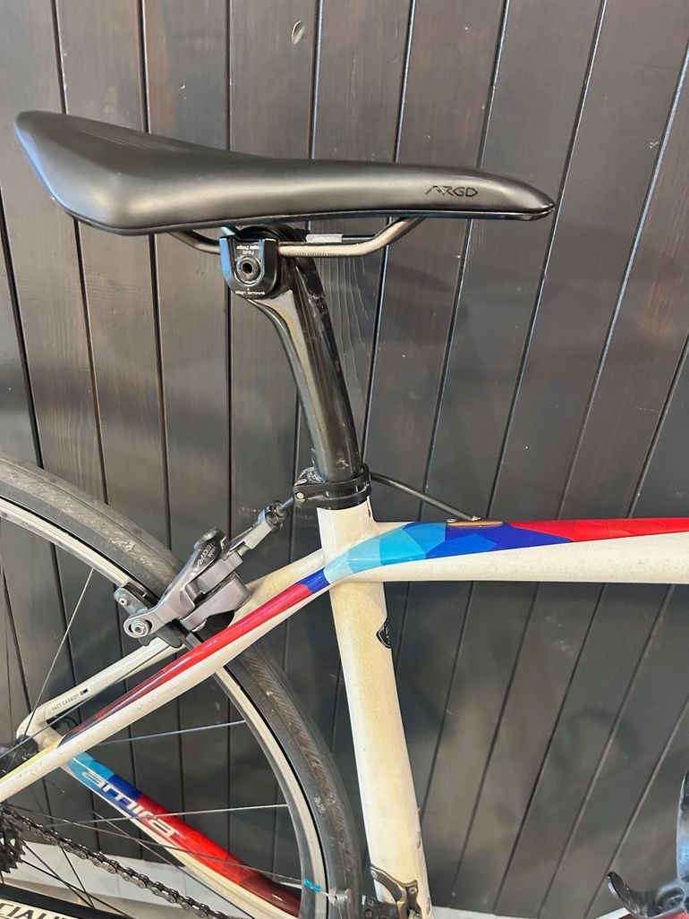 Used Specialized Amira S-Works 2017 Road & Gravel, White — image 6 of 11