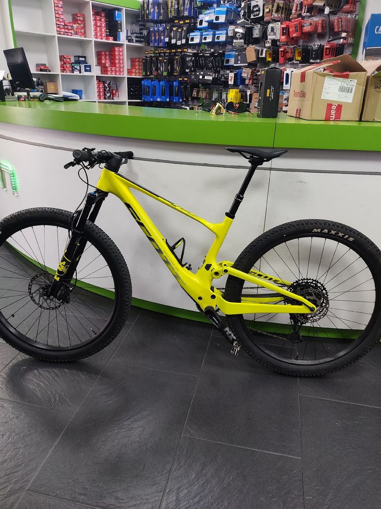 Used Scott Spark RC Comp 2022 2022 Mountainbike, Orange, 29 — image 2 of 4