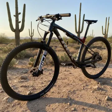 Used Trek Supercaliber Shimano Deore XT 2023 Mountainbike, Black — image 3 of 22