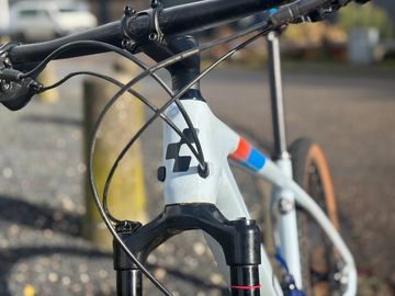 Brugt CUBE REACTION C:62 PRO 2023 2023 Mountainbike — billede 9 af 16