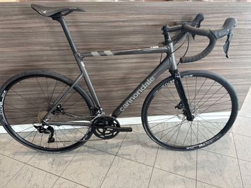 Used Cannondale CAAD13 Disc 105 2024 2024 Road & Gravel, Light Gray — image 1 of 3
