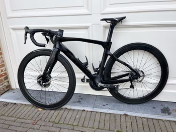 Used Pinarello F12 2020 Road & Gravel, Black — image 9 of 13